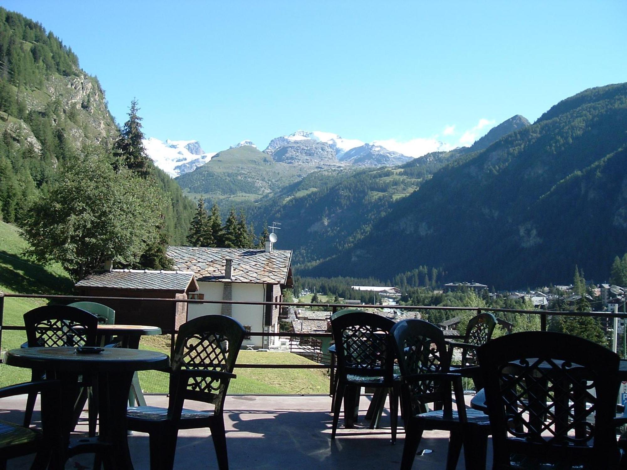 Le Vieux Rascard Chambres D'Hotes Champoluc Dış mekan fotoğraf