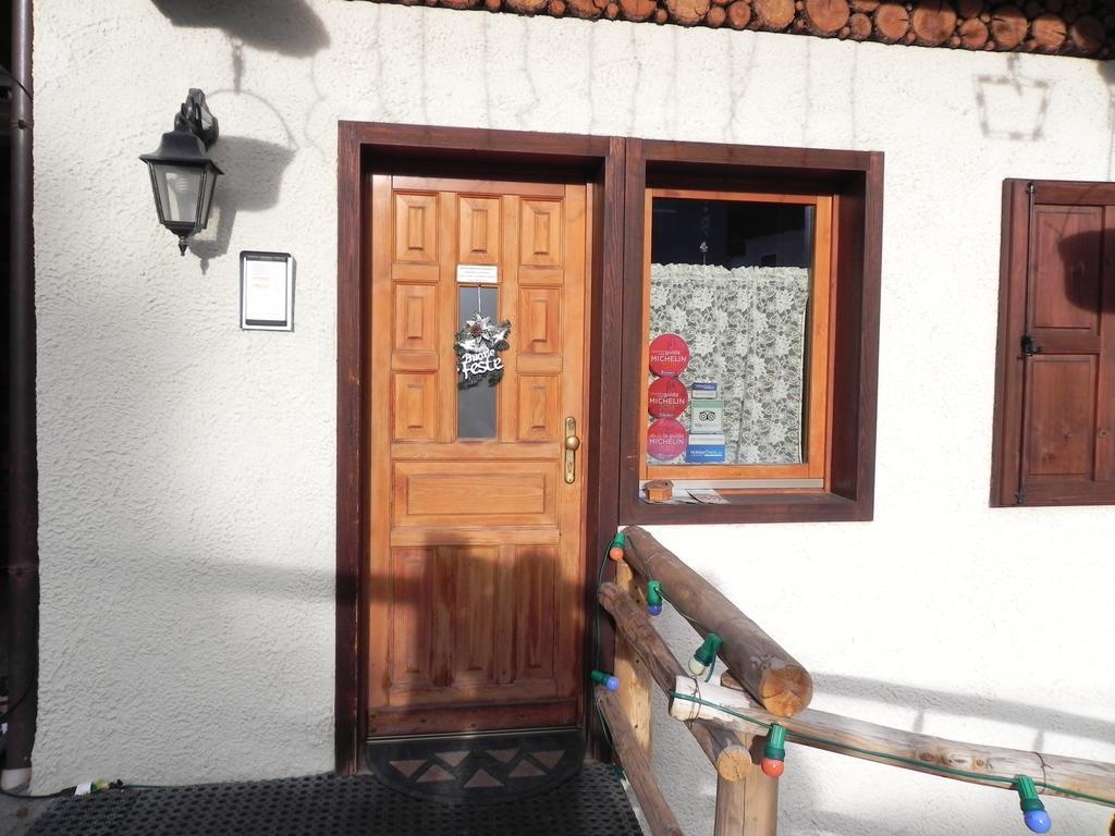 Le Vieux Rascard Chambres D'Hotes Champoluc Dış mekan fotoğraf